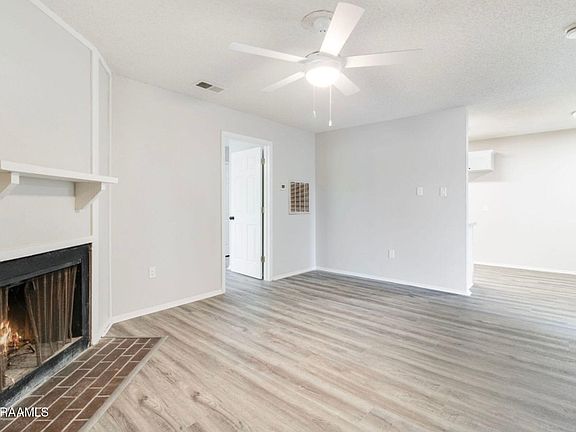 2nd image of 107 Meudon St #D