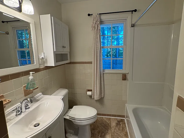20 Lenora Dr — Photo 12