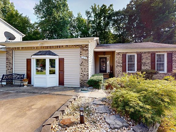3rd image of 104 Scarsdale Dr