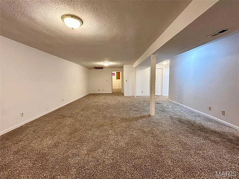 621 Jaime Lynn Ct — Photo 33