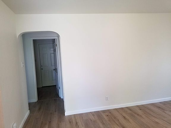 4th image of 5600 19th Ave #B