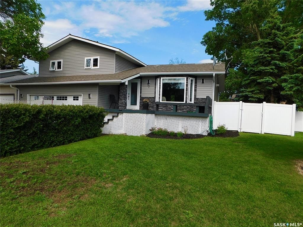 77 Patricia DRIVE, Coronach, SK S0H 0Z0 MLS SK974624 Zillow