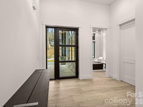 4th image of 88 Sunridge Ave #15