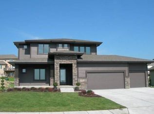 19661 Farnam, Omaha, NE 68022