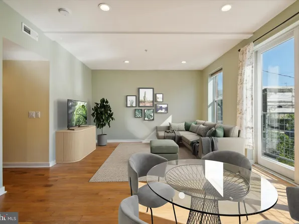 712 N 2nd St APT 21, Philadelphia, PA 19123