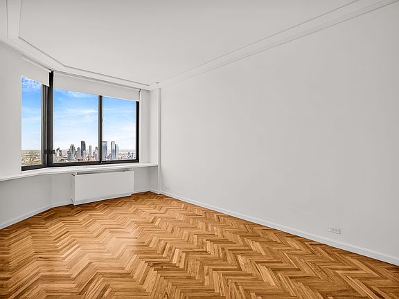 5th image of 200 E 65th St APT 45N
