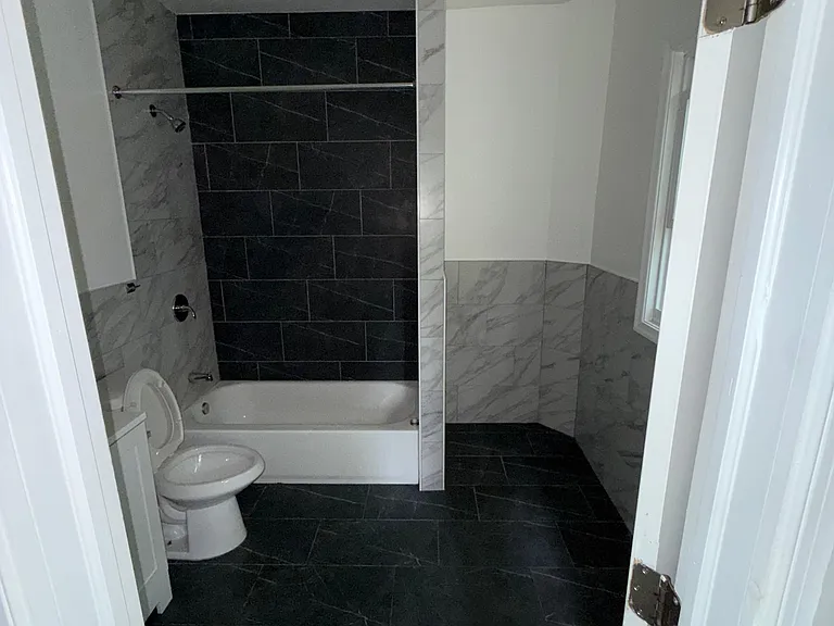83 Sheppard Ave #3 — Photo 14