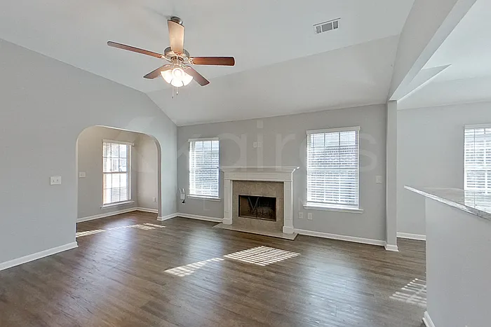 115 Dawsons Mill Dr — Photo 2