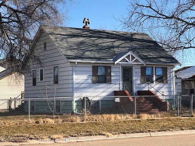 1st image of 603 10th St