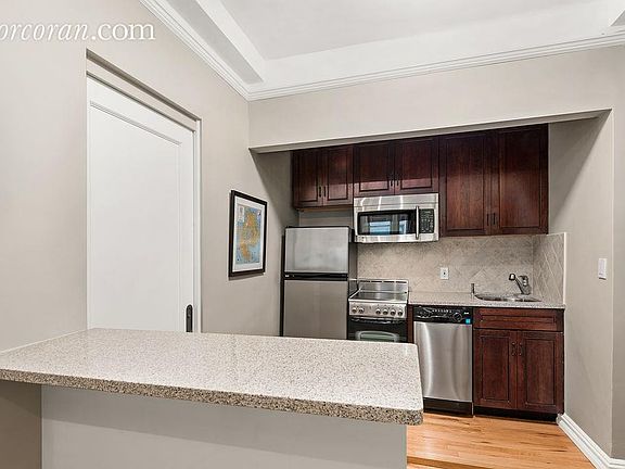 3rd image of 24 5th Ave APT 817