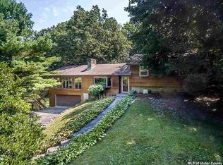 18 Edgewood Dr, New Paltz, NY 12561