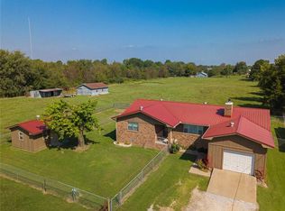 416 E County Line Rd, Springdale, AR 72764