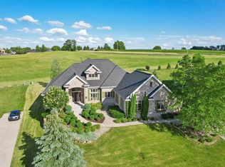 124 Inverness Cir, Oregon, WI 53575