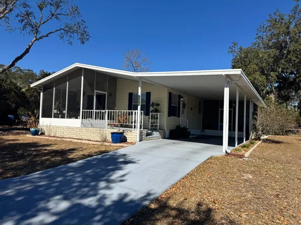 395 Camellia Dr, Fruitland Park, FL 34731