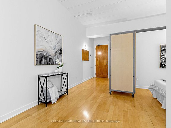 4th image of 160 Baldwin St #409