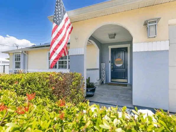 1617 SE North Blackwell Drive, Port St Lucie, FL 34952