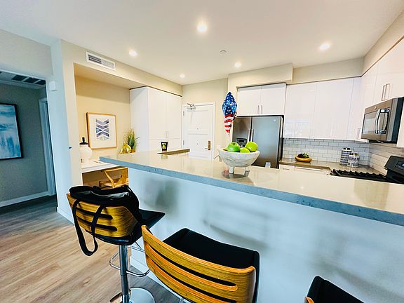Bar/counter.