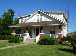 805 W Main St, Carmi, IL 62821