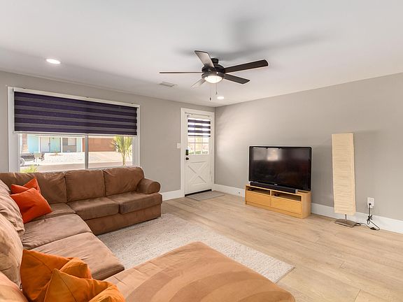 5th image of 3843 E Friess Dr