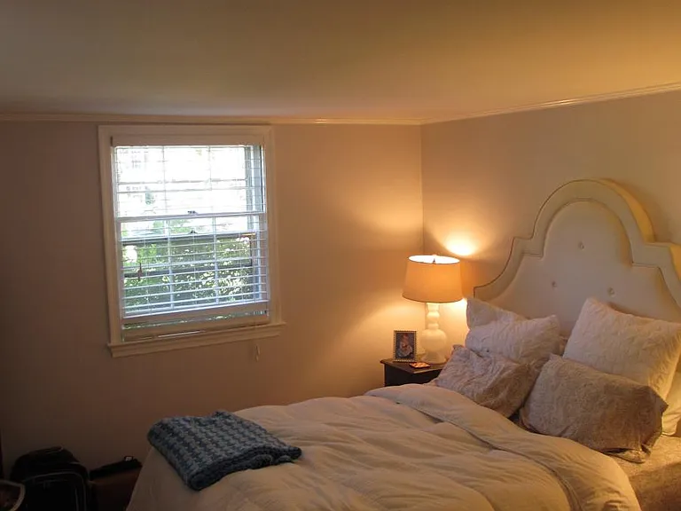 bottom floor room 4