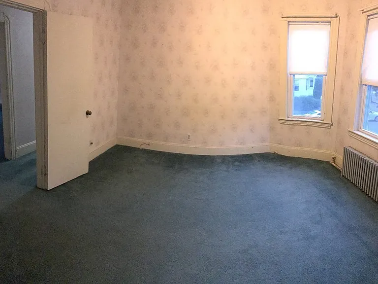 194-196 Robbins St #2 — Photo 7
