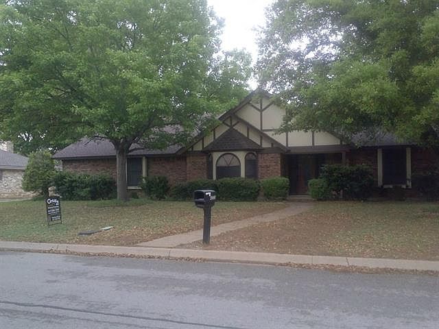1st image of 4528 Shady Lake Dr