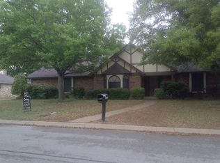 4528 Shady Lake Dr, North Richland Hills, TX 76180
