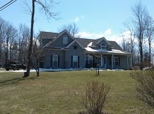 659 Sturgeon Point Rd, Derby, NY 14047