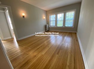 734 Reba Pl #E2, Evanston, IL 60202