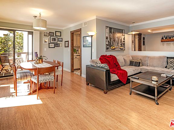 4th image of 222 N Rose St Unit 210