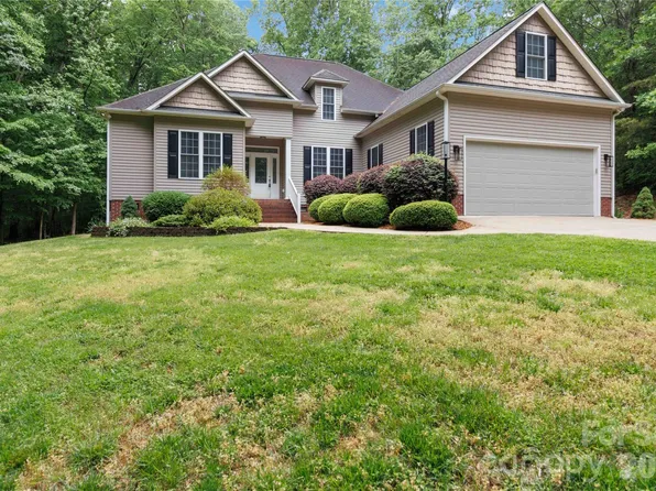 214 Hedgecrest Ln, York, SC 29745