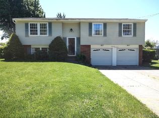 6675 Lake Shore Rd, Derby, NY 14047