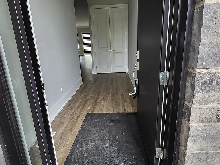 1048 Hansler Rd — Photo 3