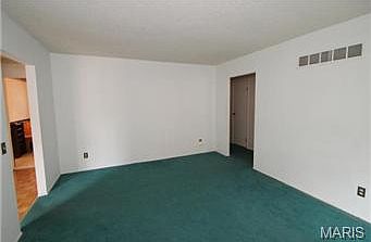4th image of 4839 Towne Centre Dr