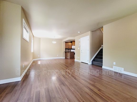 5th image of 9002 92nd St NW