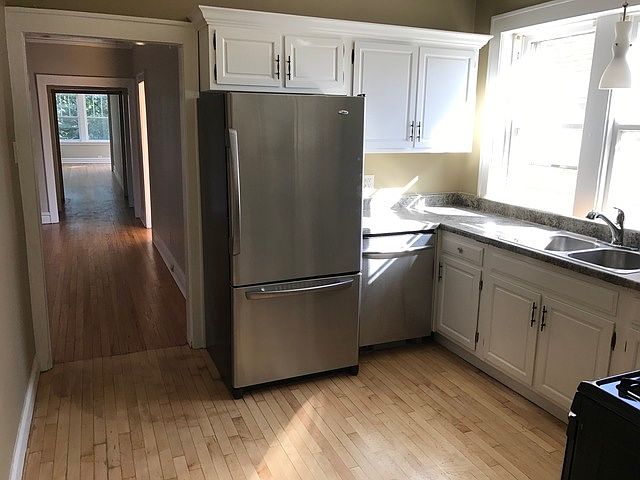 1st image of 4440 N Saint Louis Ave APT 2D