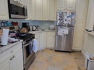 34-21 32nd St #2F, Astoria, NY 11106