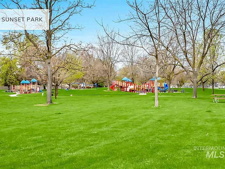 3428 W Dewey St — Photo 49