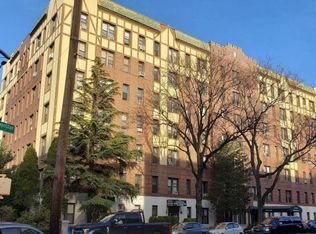 11525 Metropolitan Ave, Richmond Hill, NY