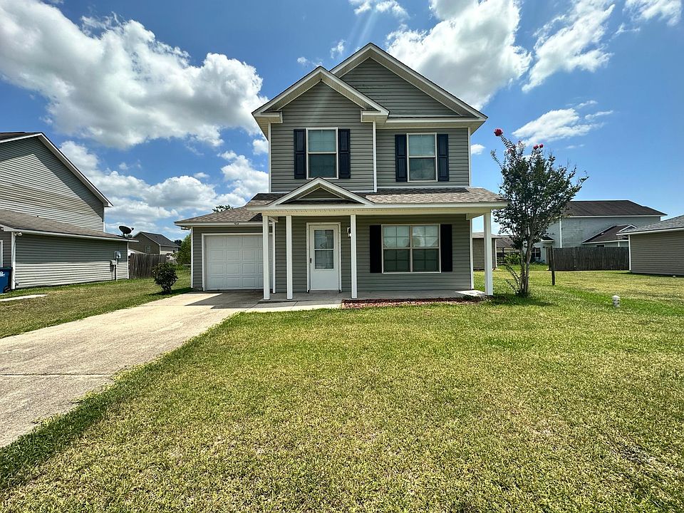 1st image of 102 Maggie Ln