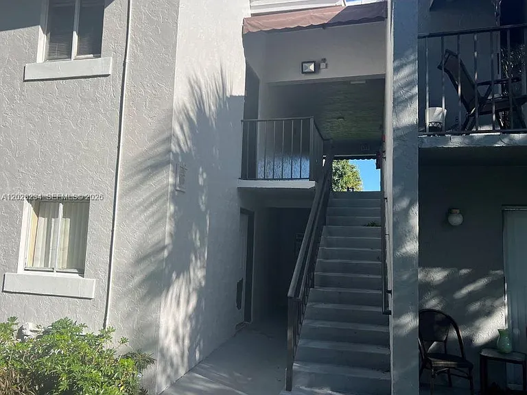 1141 Lake Victoria Dr #F — Photo 12