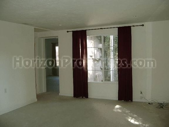 5th image of 4924 North Ave APT A