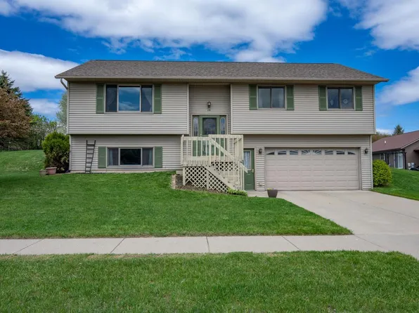 28 Jaz Circle, Reedsburg, WI 53959