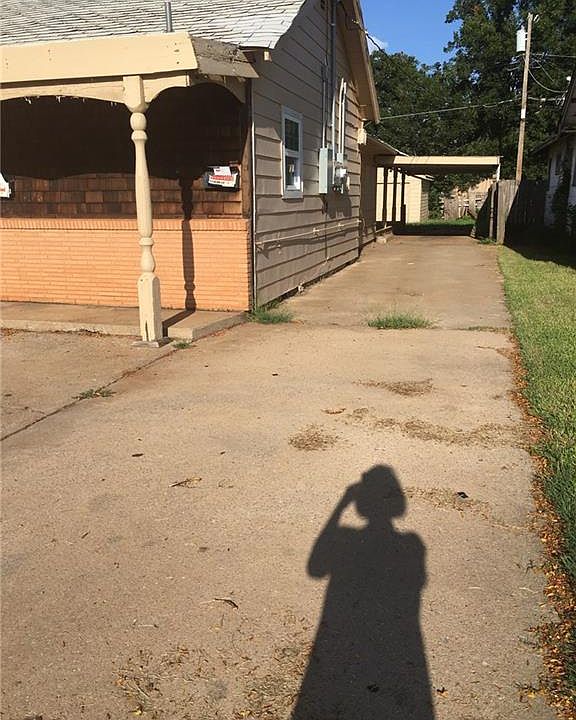 2nd image of 1006 N Washington Ave