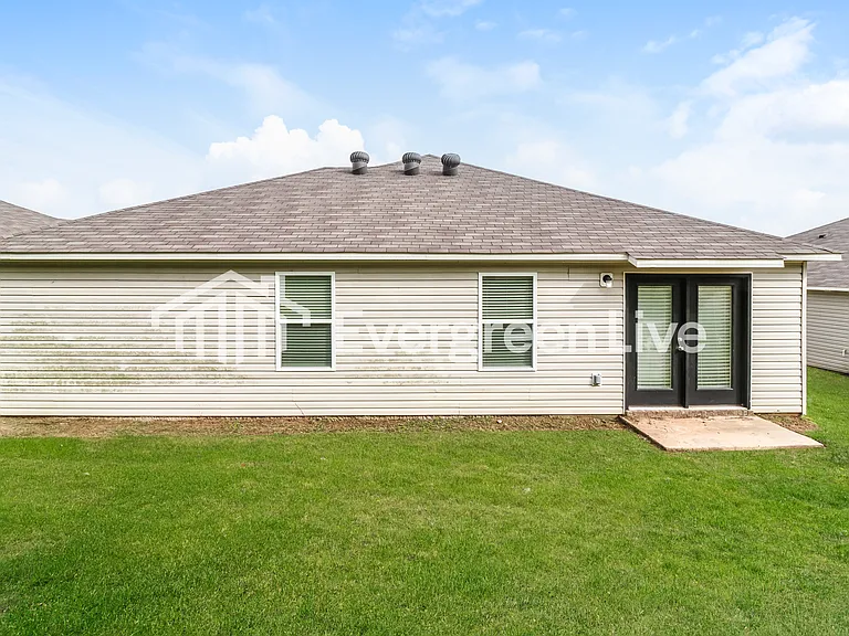 1092 Huntington Dr — Photo 14