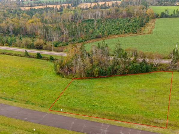 32 Lairds Ln, Grenville Parish, PE C0A 1N0