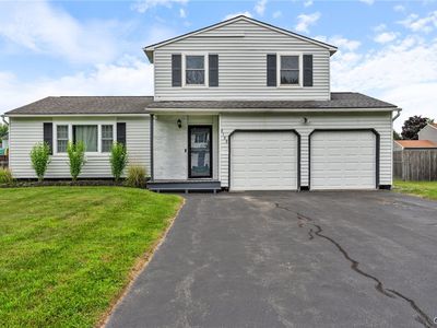 8188 Gatewood Dr, Clay, NY, 13041