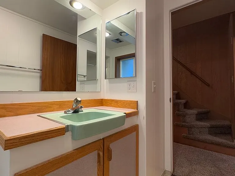 1001 N Brooklane St — Photo 34