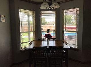 4007 Driftwood Cir, Harrah, OK 73045