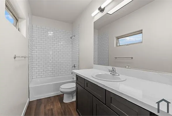 524 N 7th St — Photo 14